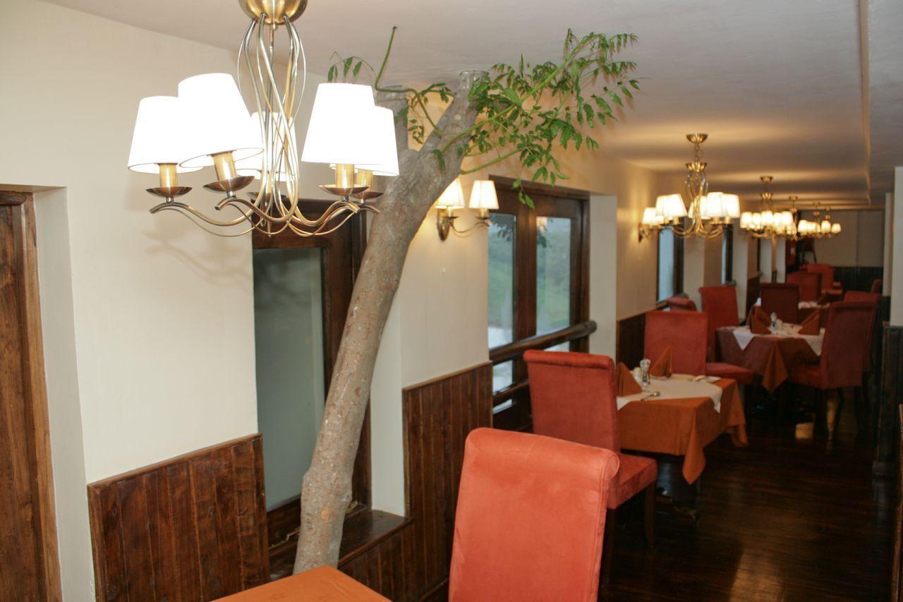 Treetops Mweiga ภายนอก รูปภาพ