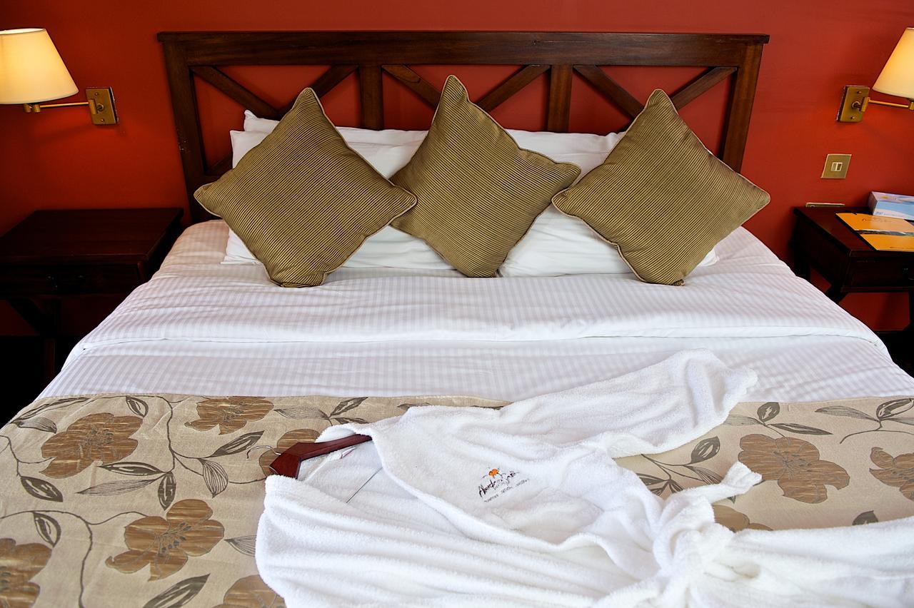 Treetops Mweiga ภายนอก รูปภาพ